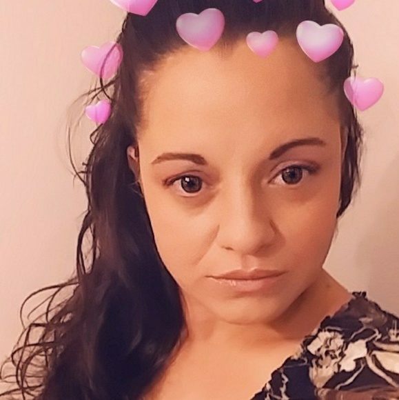 Meet your Posher, Cynthia - Picture 4 of 4